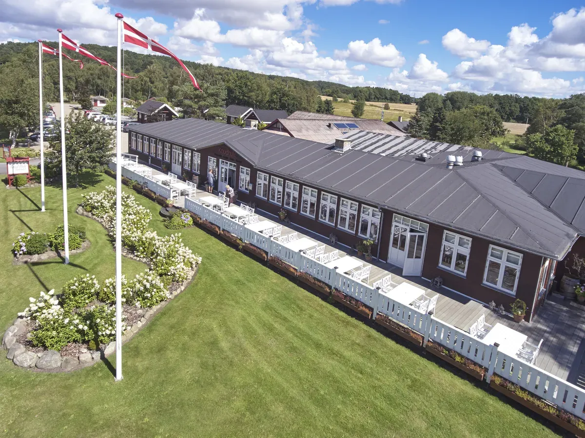 Knudhule Badehotel, hotel i Ry