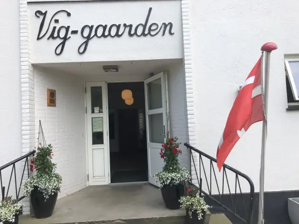 Vig-Gaardens Selskabslokaler, selskabslokale i Nørre Alslev