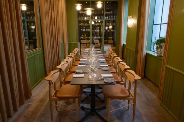 Uformel, restaurant i København V – billede 3