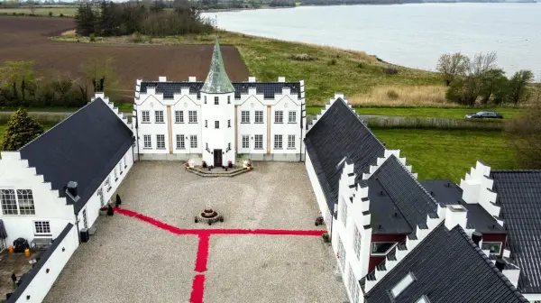 Sophienlyst Slot, slot i Nørre Aaby – billede 2